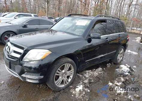 2015 Mercedes-Benz Glk 350 4Matic z USA, uszkodzony, nr VIN WDCGG8JB1FG361319